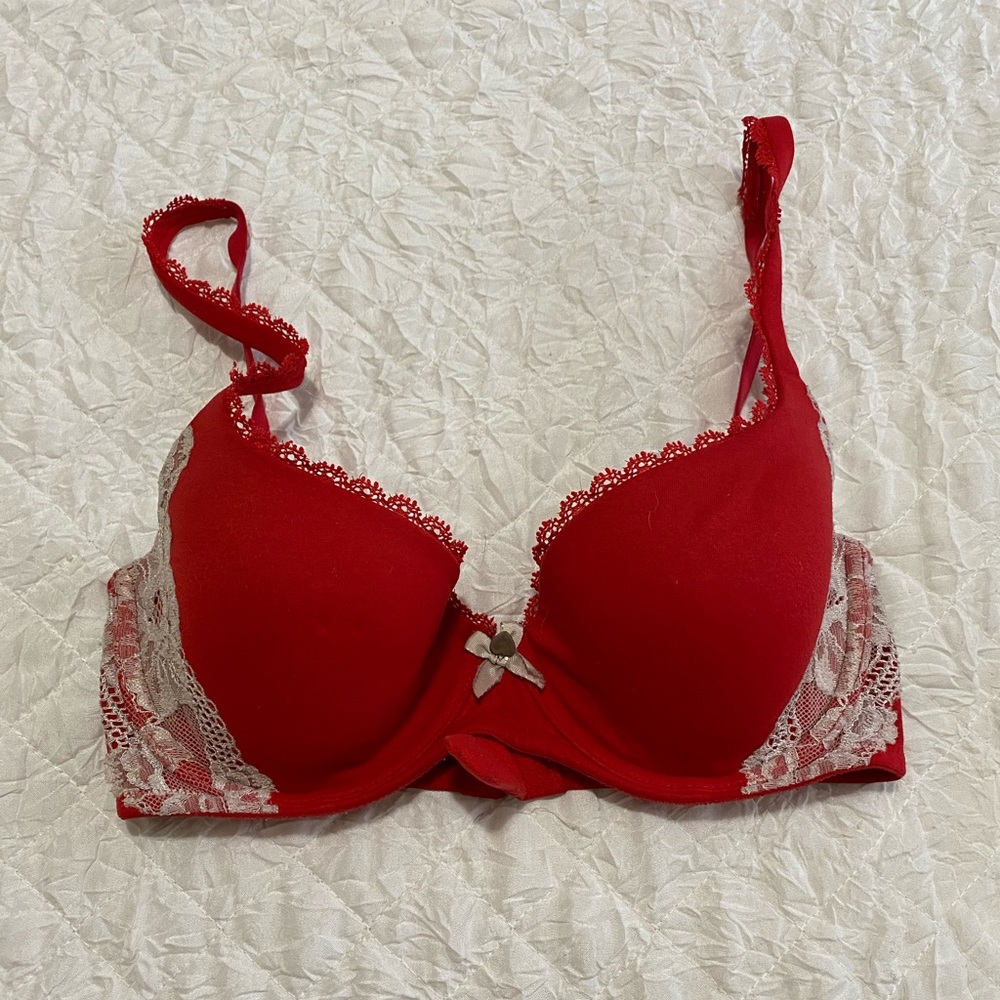 Victoria’s Secret Body by Victoria Lined Demi 32D